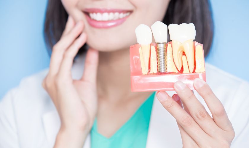 Finding the Right Dental Implant Specialist in Phoenix